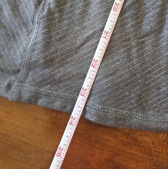 Lululemon razorback tank - Picture 7 of 12